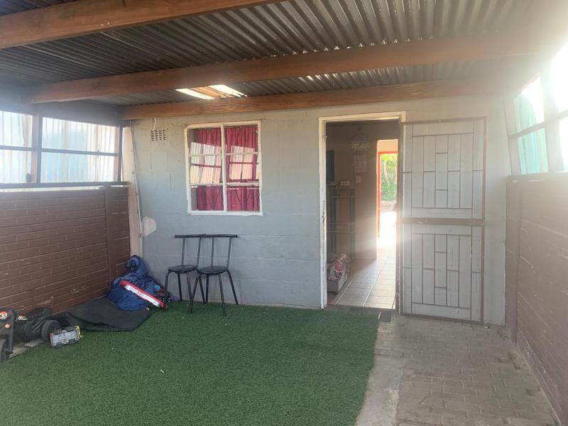 1 Bedroom Property for Sale in Kleinvlei Western Cape